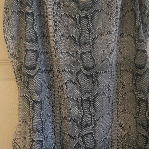Grey snake print body suit - Picture 3 of 4